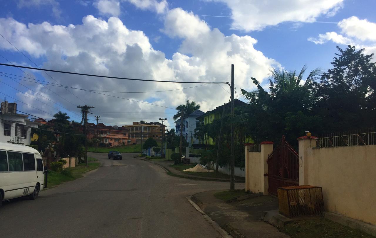 Yaad Hostel Montego Bay Exterior foto