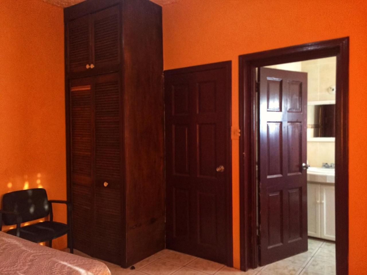 Yaad Hostel Montego Bay Zimmer foto